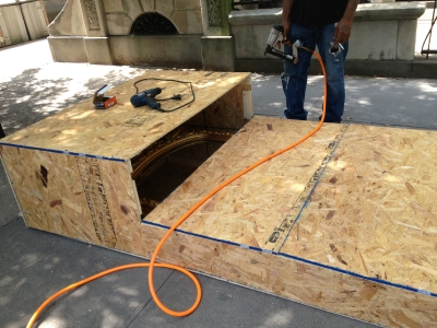 gallery/crating/custom_wooden_crate_antique_mirror_on_site_4_1773.jpg