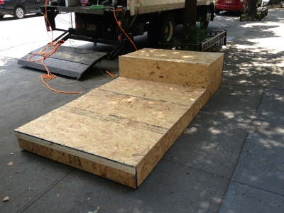 gallery/crating/custom_wooden_crate_antique_mirror_on_site_5_1783.jpg