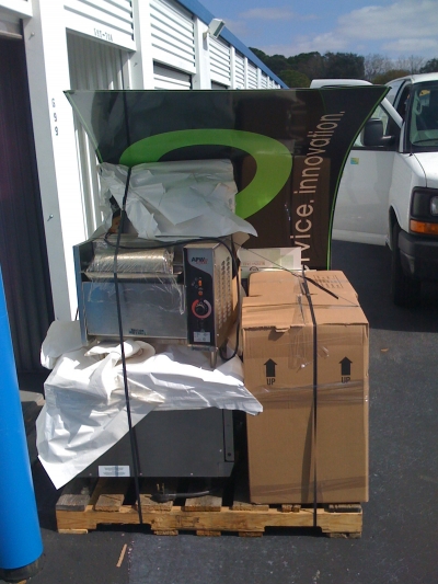 gallery/palletizing/shrink_wrap_palletizing_services_356.jpg